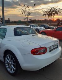 2010 - Mazda MX5 NC2 (Chelsey Crous)