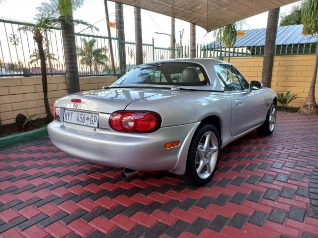 2001 - Mazda MX5 NB (Petrus Venter)