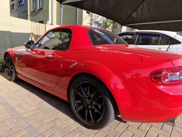 2011 - Mazda MX5 NC2 (RIcardo Moodley)