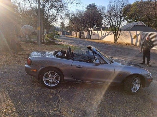 2006 - Mazda MX5 NB (Shaena  Gammie)