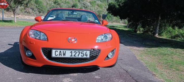 2009 - Mazda MX5 NC2 (Peter Rabie)